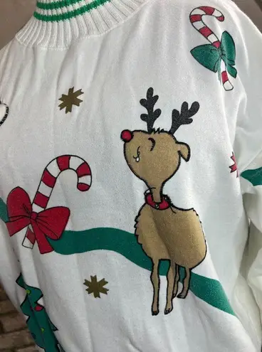 Christmas sweatshirt santo reindeer tree red green white vintage Size M