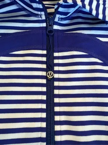 Lululemon  in stide full zip jacket size 2 striped