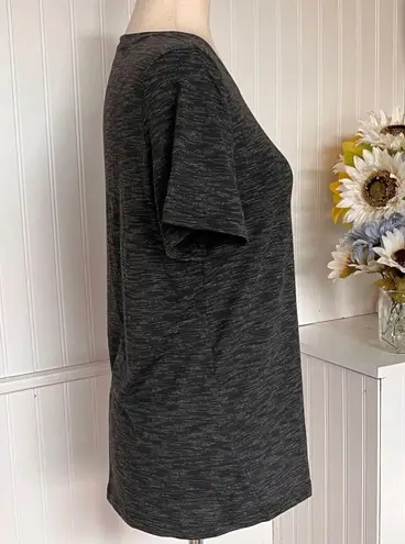 Mondetta Performance + Luxury Pinstriped Black T-Shirt