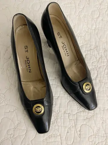 St. John Black Italian Leather Pumps Gold-Tone Button Emblem Size 6.5 $395