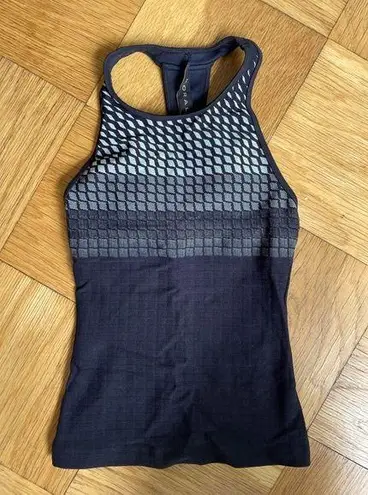 Koral  high neck jacquard hip length workout tank with built in bra XS EUC