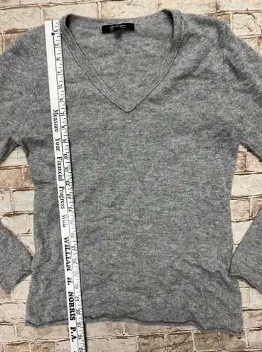 Saks 5th Avenue Saks Fifth avenue Sweater M Gray v neck cashmere long sleeve  Light Weight