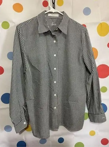 Foxcroft NWOT  Button Up Shirt Women’s Size 10 💕🍓