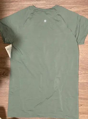 Lululemon NWT Swiftly Tech Short Sleeve Shirt