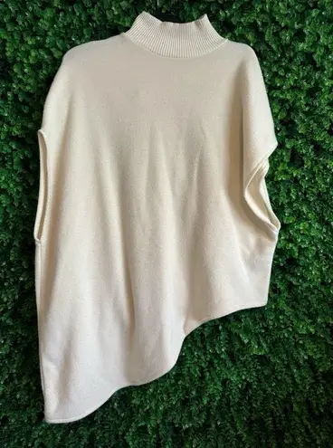 ZARA Cream Turtleneck Sleeveless Assymetrical Poncho Sweater Size Small