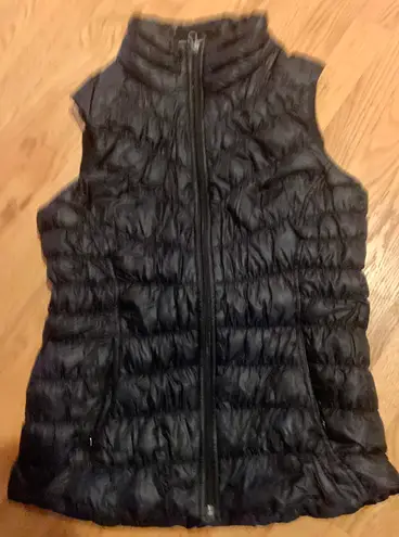 Athleta Puffy Vest