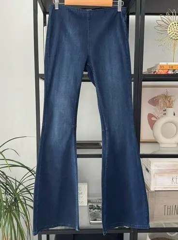 Free People  Penny Pull-On Dark Wash Blue Mid Rise Flare Jeans Women’s Size 29