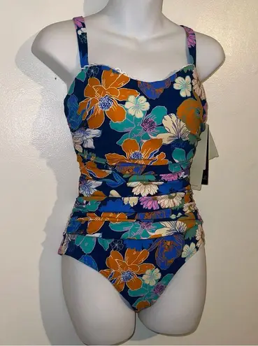 Profile  by Gotten women’s one piece swim suit size 8 in women’s D Cupsize 🆕