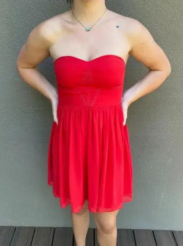 Minuet Boutique Purchased Embroidered Red Strapless Dress - size S
