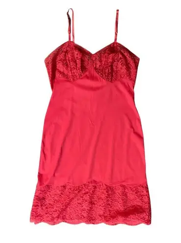 Vanity Fair Vintage Full Slip Womans 38 Used Red