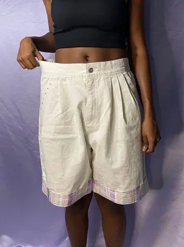 Vtg 90s high waisted Fantasy shorts size large