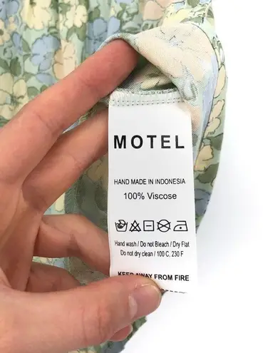 Motel NWT Maisey Short Washed Out Pastel Floral M