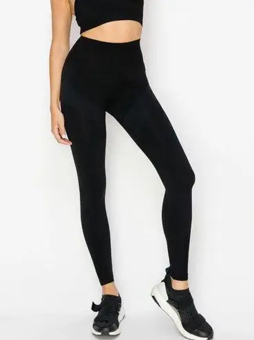 Vimmia Black Gray X Seamless Mesh Athletic Leggings Size Small