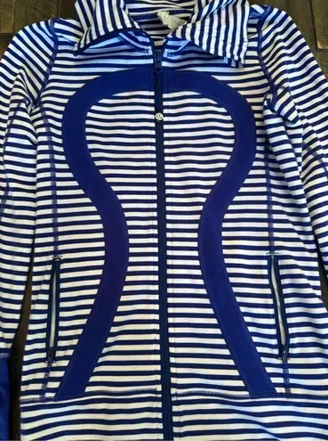 Lululemon  in stide full zip jacket size 2 striped