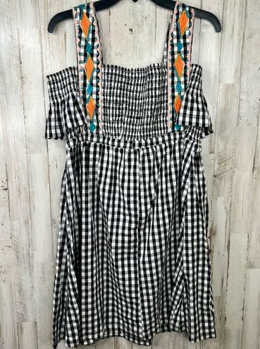 Sand & Spirit Black White Checkered Off