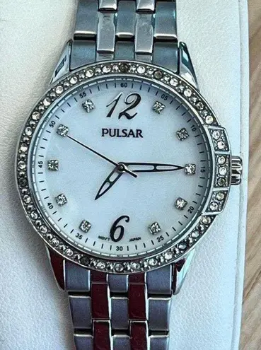 Pulsar Ladies Watch Crystals White Dial Stainless Bracelet