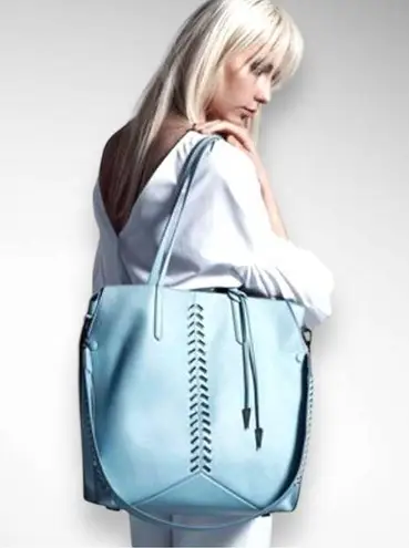 ALEXANDRA CLANCY Mulberry Large Sky Blue Leather Crossybody Shoulder Bag | EUC