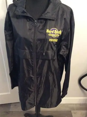 Hard Rock Cafe Hard Rock Sacramento Large L Black Windbreaker Hoodie Jacket