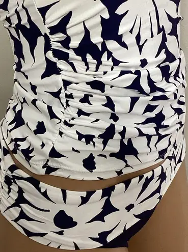 Anne cole New.  navy floral tankini set. Retails $139. XS-top/S-bottom