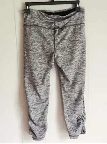 Tangerine Marled Gray Cropped Leggings Ruched S