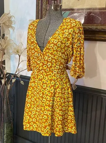 Faithfull the Brand Ilia Fit & Flare Cottage Core Mini Dress - Sz M 🧡🎀