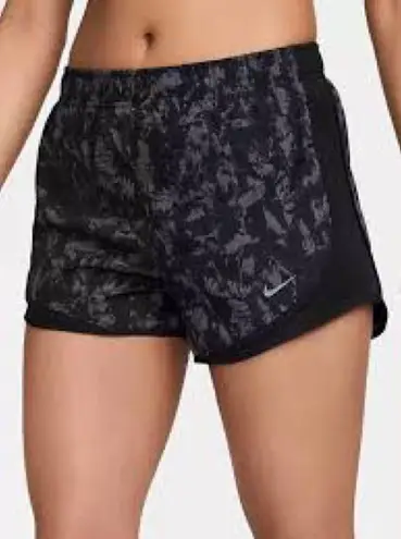 Nike  Dri fit‎ tempo shorts athletic activewear women’s size XS zero to move new - Image 1