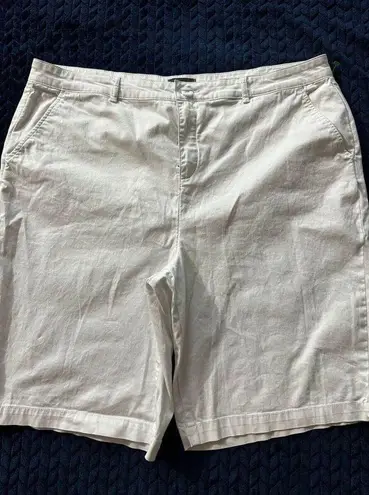 NYDJ  Shorts Womens White Bermuda Lift Tuck Stretch Denim Size 18