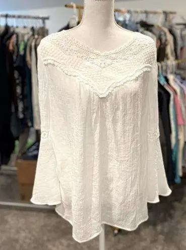 AGB Gauzy Crochet Embellished 3/4 Length Bell Sleeve Flowy Top White Size XL