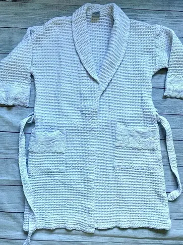 Women’s 100% Cotton White Waffle Knit Robe with Eyelet Accent Trim Size undefined