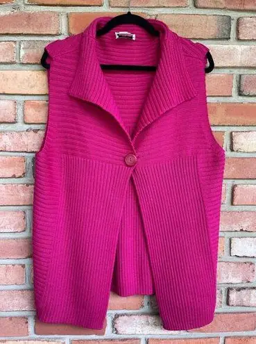 Talbots , Size Large, 100% Merino Wool, Berry Rib Knit Sweater Vest w/Big Button