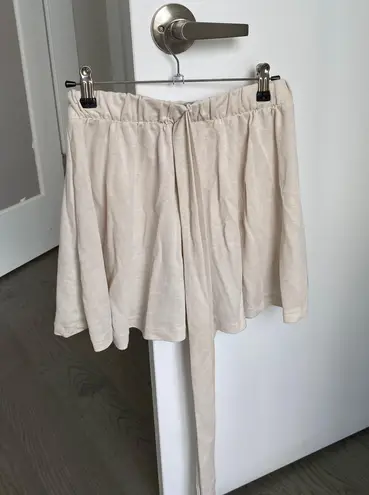 Berksha Bershka Tie Front Cream Shorts 