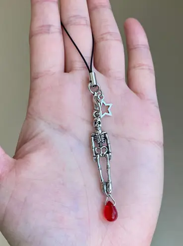 Handmade grunge street funky goth style skull phone charm/bag accessory/keychain/car display☠️