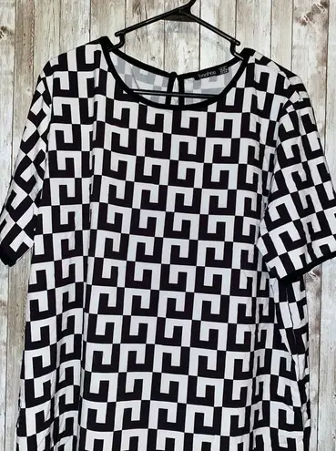 Boohoo Women's  Monochrome Chiffon Woven Black & White Mini Shift Dress Size 12