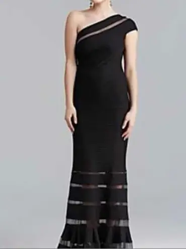 Tadashi Shoji Black Pintuck Jersey One Shoulder Gown