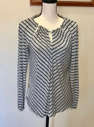 Gnw Grey Black Striped Triple Keyhole Long Sleeve Shirt Woman’s Small