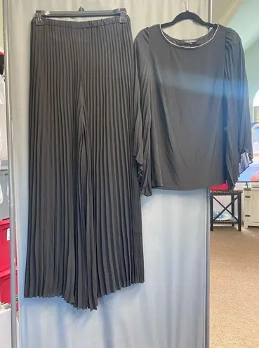 Marina Pleated Chiffon Round Neck Long Illusion Wing Sleeve 2