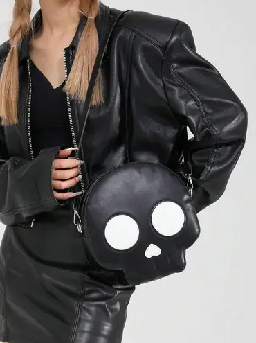 Halloween THE FLOATING SKULL CROSSBODY PURSE Black