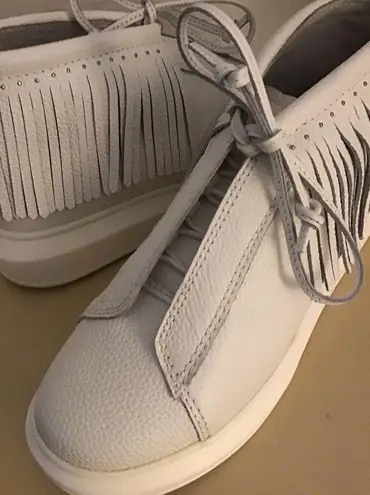 Hollie Watman women white leather fringe platform moccasin sneakers Size9.5 Size 9.5