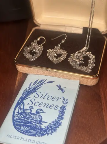 Silver Scenes Beautiful Hummingbird Necklace And Earring Set