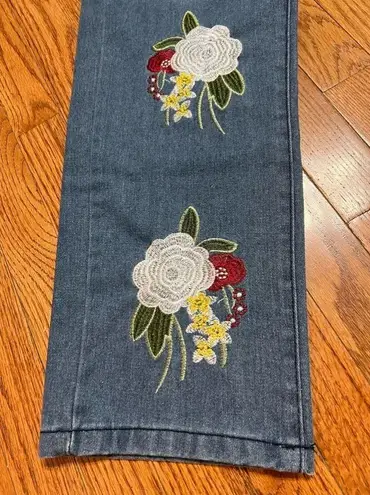 Miss Look Floral Embroidered Denim Jeans Size M