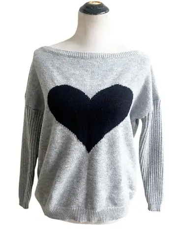 Boutique Heart Pullover Sweater Size XL Black Gray Scoop Neck Cabin Fall Comfy