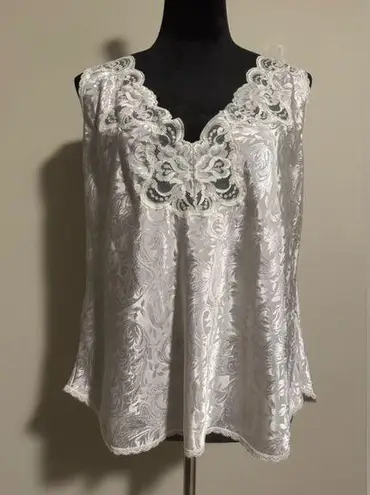 EUC Vintage Lucie Ann II White and Silver Floral Lace Lingerie Top size 44
