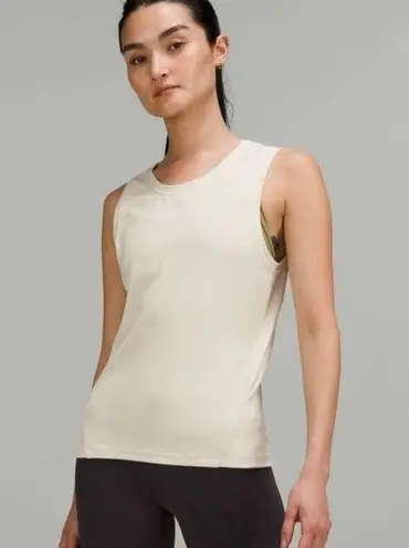 Lululemon LULU 🍋 Nulu Back-Twist Tank