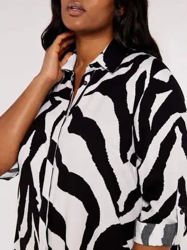 Apricot Zebra Oversized Hi/Lo Dress Size 6, $28, B53