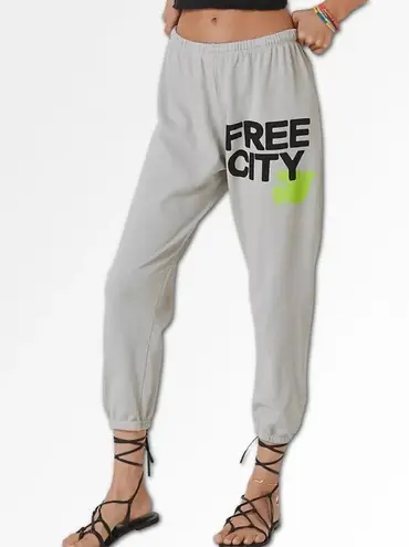 Freecity Logo Cotton Sweatpants in Gray Size M