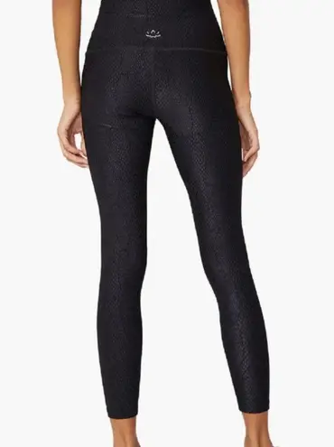 Beyond Yoga Caught in the Midi High Waist Leggings in Snake Jacquard