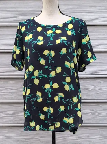 Banana Republic Lemon Print Top Banana Republic Lemon Print Short Sleeve Blouse Yellow Size M