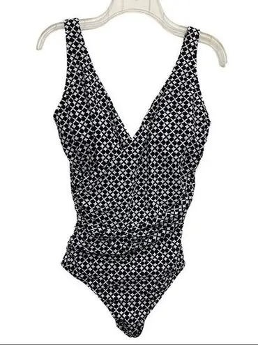 L.L.Bean  one piece swimsuit crossover front geometric size 12 Regular UPF 50+