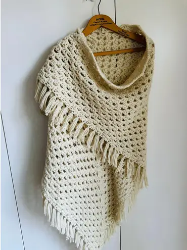 Vintage Hand Made Crocheted Knit Shawl Wrap Cream Fringe Bohemian Cottage OSFM