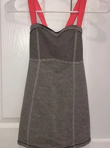 Lululemon Women’s  tank top 